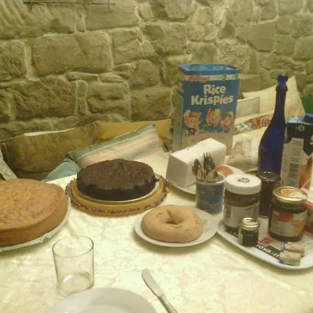 Bed & Breakfast Casa Dina Terontola