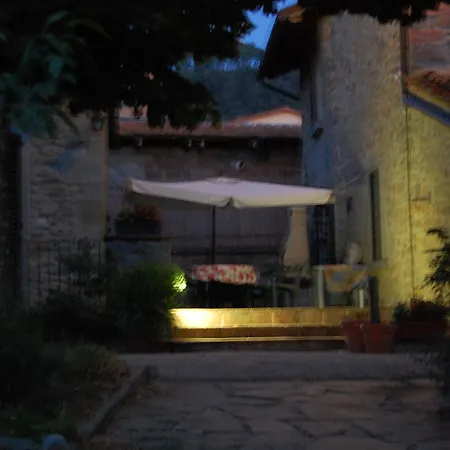 Casa Dina לינה וארוחת בוקר 4*